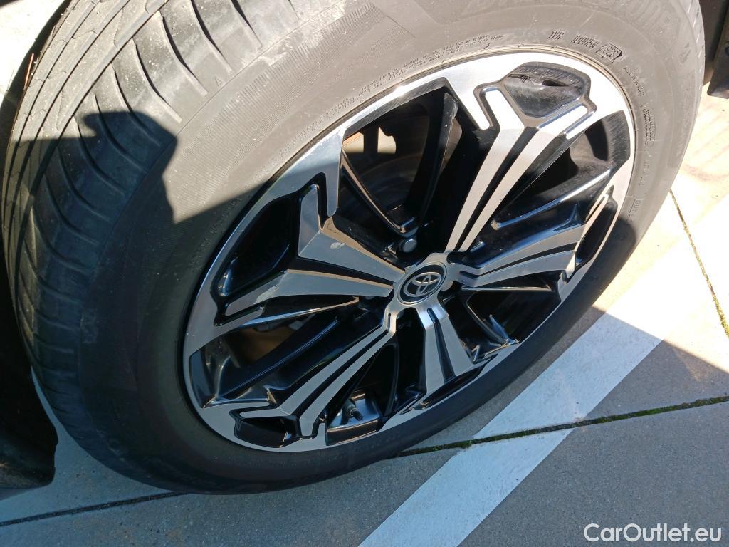  Toyota  RAV4 TOYOTA  / 2018 / 5P / todoterreno 2.5l PLUG-IN 300PH (e-CVT) Style Plus #1