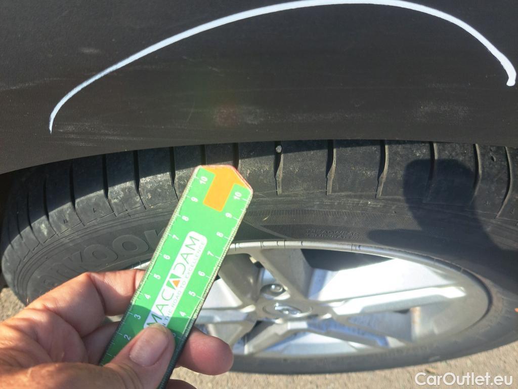  Hyundai  Konna HYUNDAI Kona / 2020 / 5P / todoterreno 1.0 TGDI 48V Maxx 4X2 #30