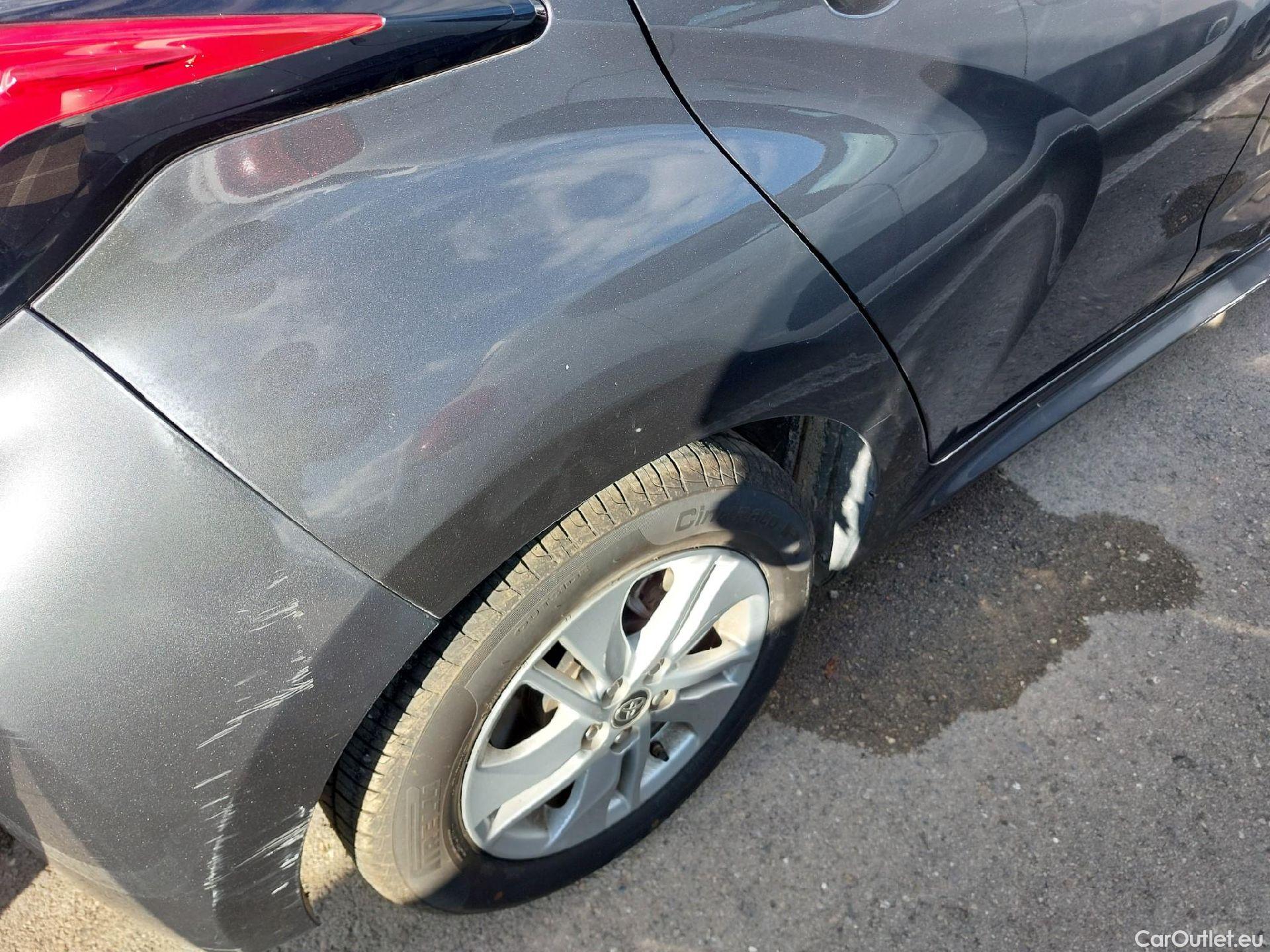  Toyota  Yaris TOYOTA  / 2020 / 5P / berlina con portón 1.5 120H Active Tech #13