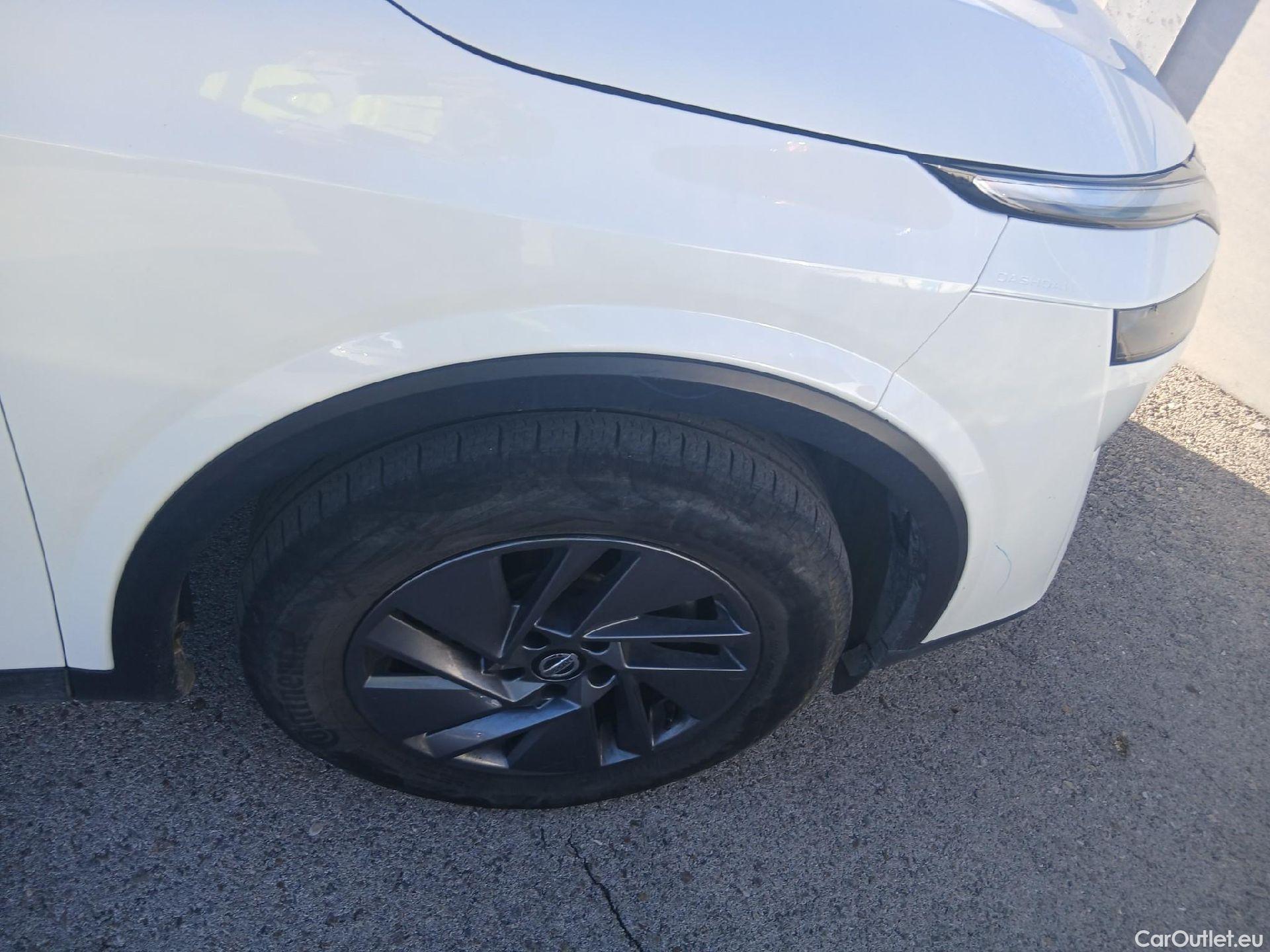  Nissan  Qashqai NISSAN  / 2021 / 5P / todoterreno DIG-T 103kW (140CV) mHEV 4x2 Acenta #32