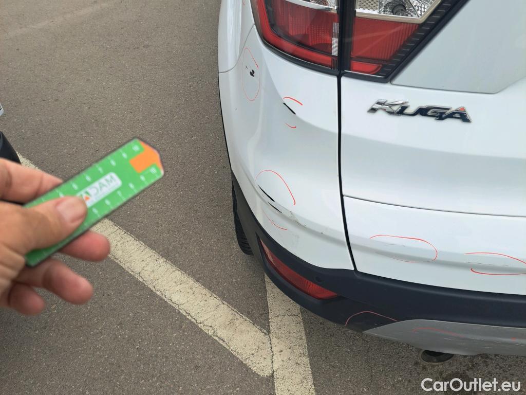  Ford  Kuga FORD  / 2016 / 5P / todoterreno 1.5 EcoBoost 88kW 4x2 Trend+ (CX) #21