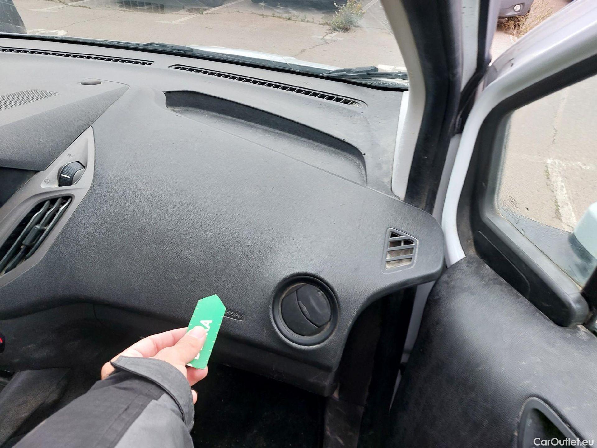  Ford  Transit Connect FORD Transit Courier / 2014 / 4P / combi Kombi 1.5 TDCi 56kW Trend #32