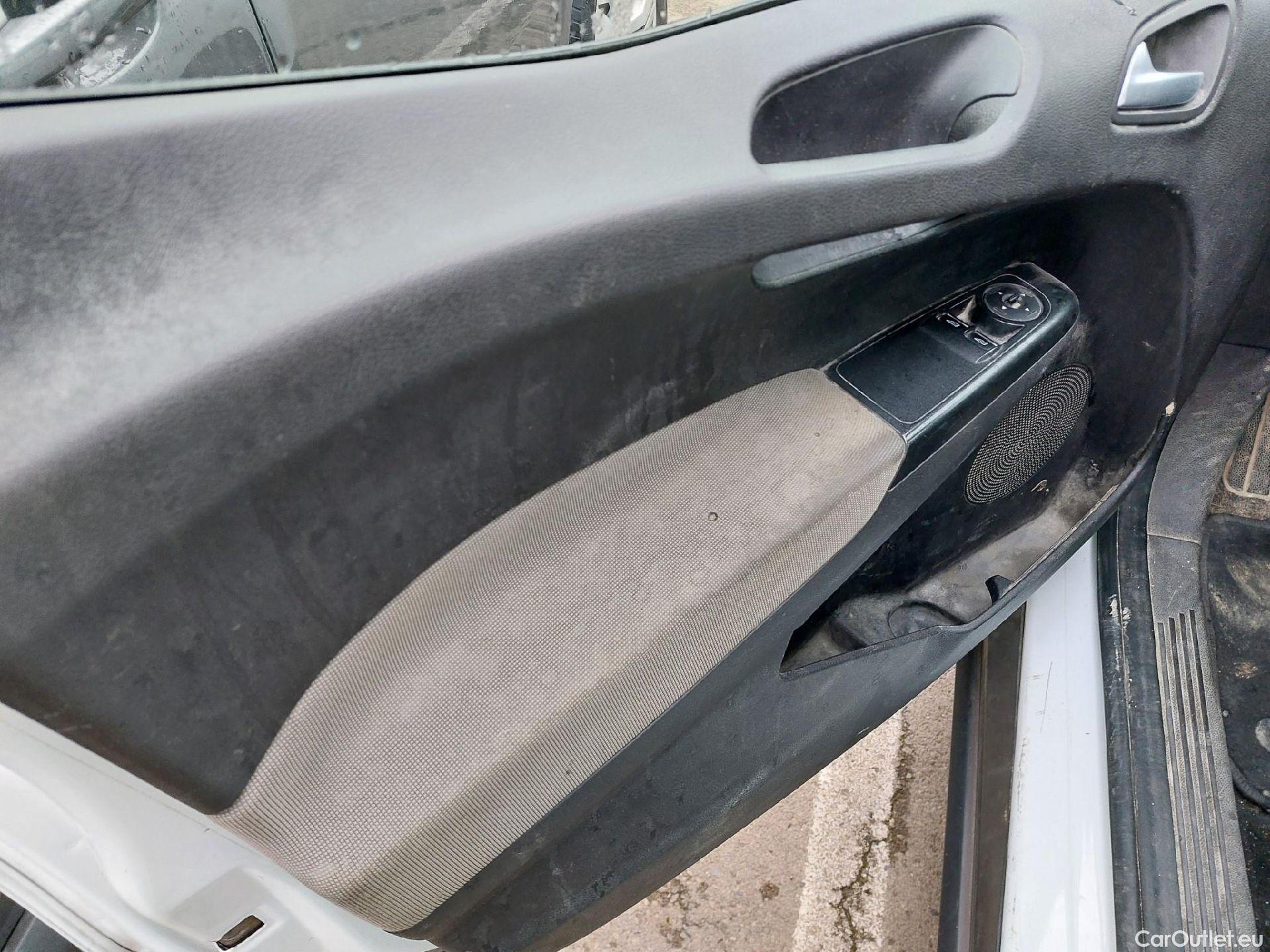  Ford  Transit Connect FORD Transit Courier / 2014 / 4P / combi Kombi 1.5 TDCi 56kW Trend #44