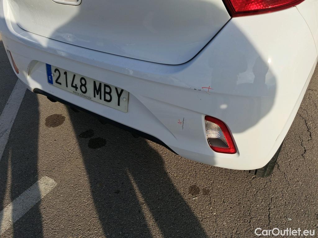  Hyundai  i10 HYUNDAI  / 2020 / 5P / berlina con portón 1.0 Klass #3