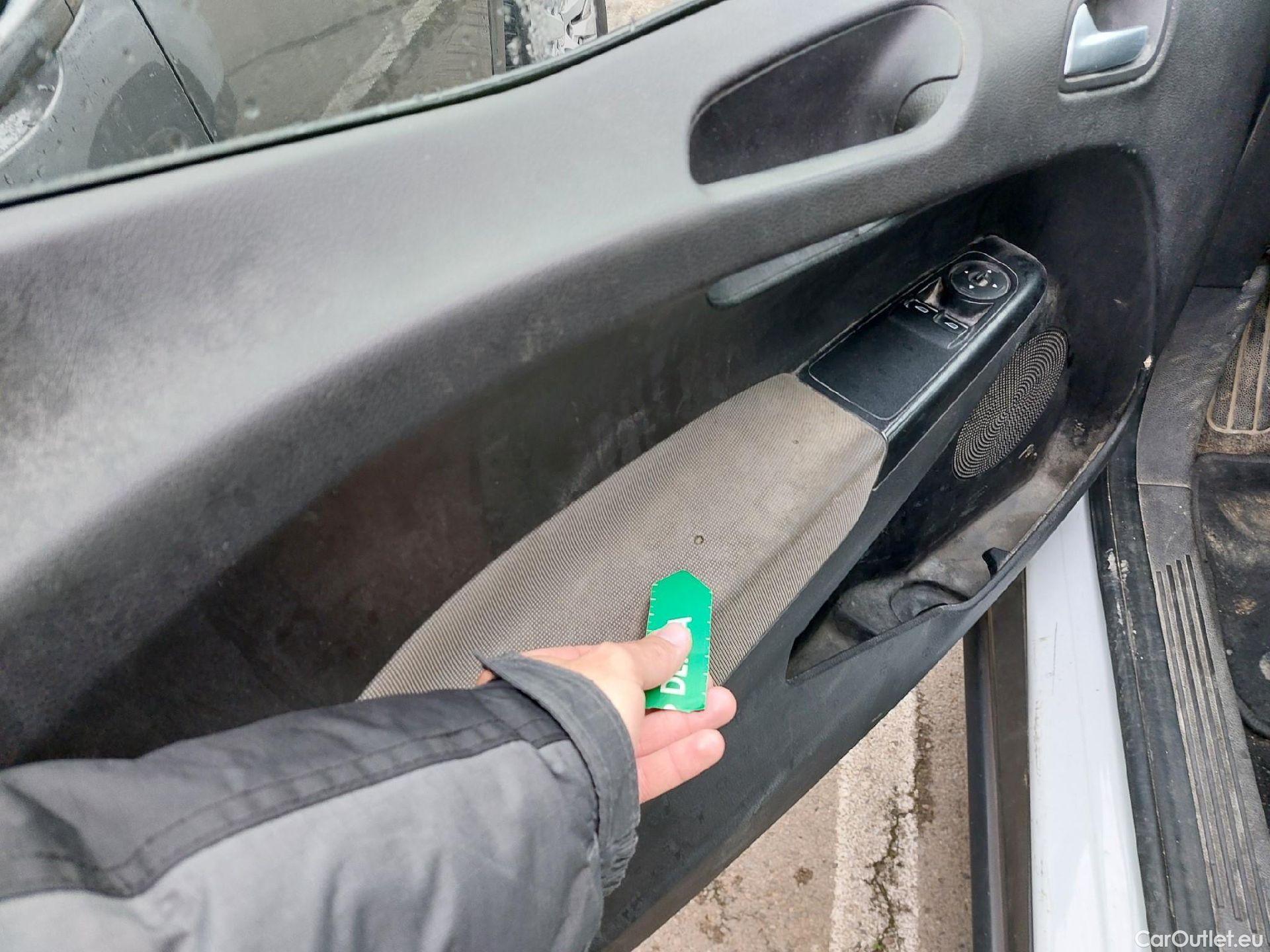  Ford  Transit Connect FORD Transit Courier / 2014 / 4P / combi Kombi 1.5 TDCi 56kW Trend #43