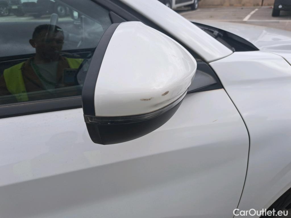  Peugeot  208 PEUGEOT  / 2019 / 5P / berlina con portón PureTech 73kW (100CV) Active Pack #48