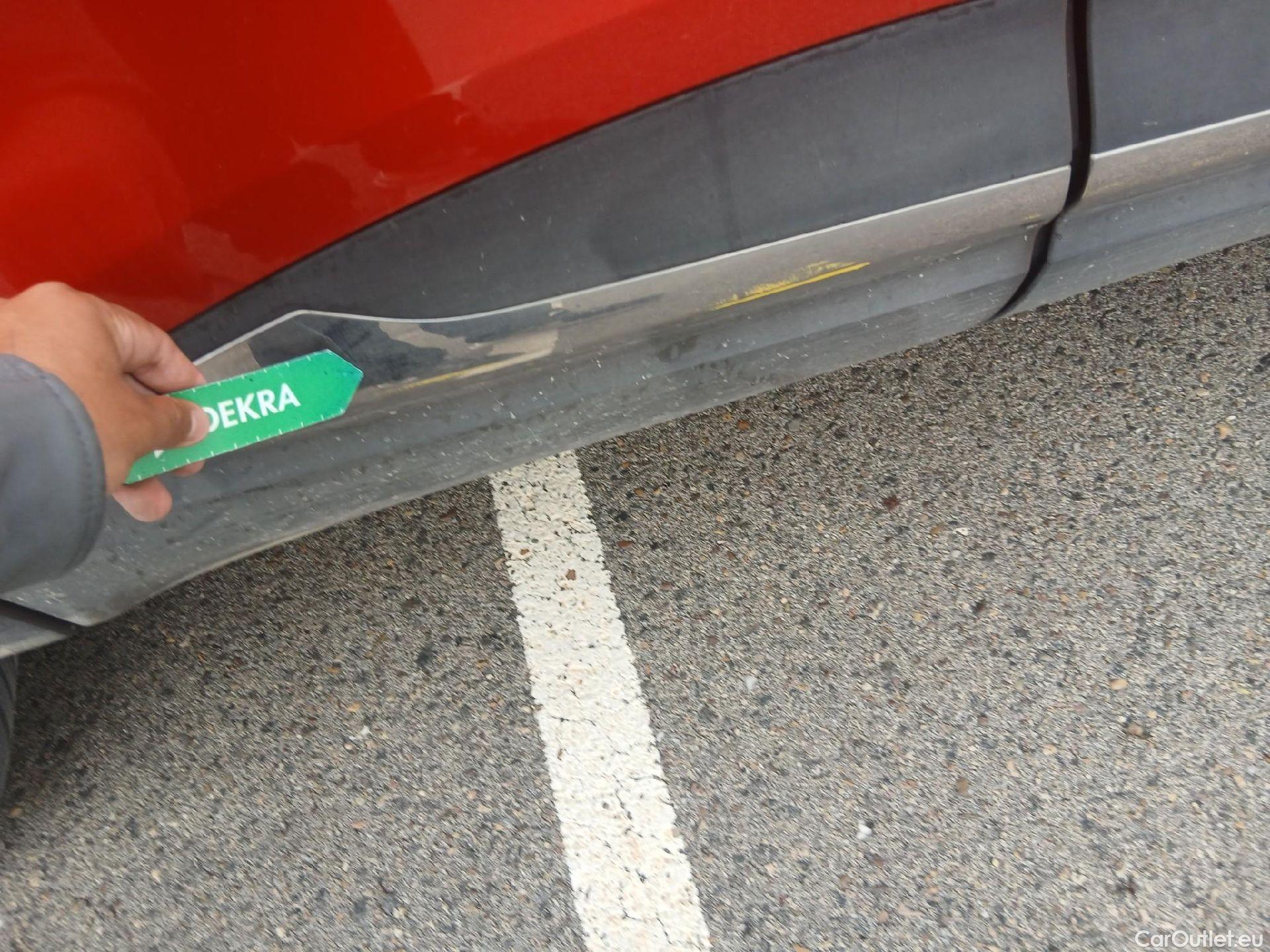  Renault  Kadjar RENAULT  / 2019 / 5P / crossover Intens Blue dCi 85kW (115CV) #35