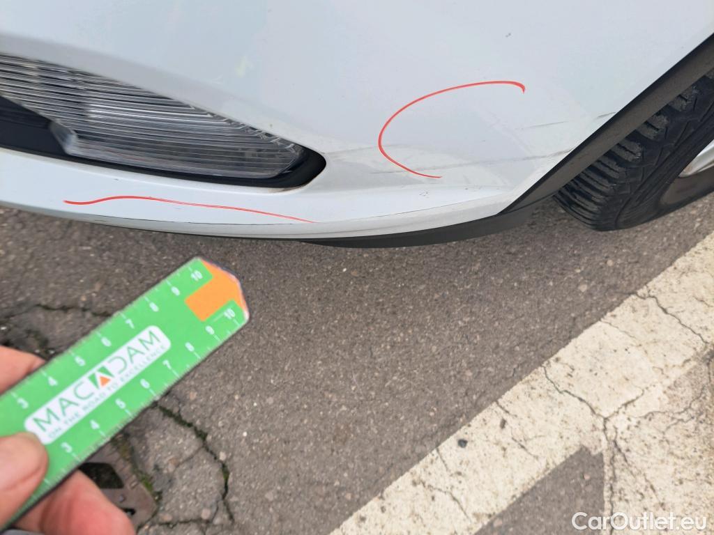  Ford  Kuga FORD  / 2016 / 5P / todoterreno 1.5 EcoBoost 88kW 4x2 Trend+ (CX) #14