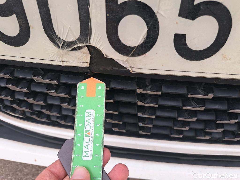  Peugeot  208 PEUGEOT  / 2019 / 5P / berlina con portón PureTech 73kW (100CV) Active Pack #4