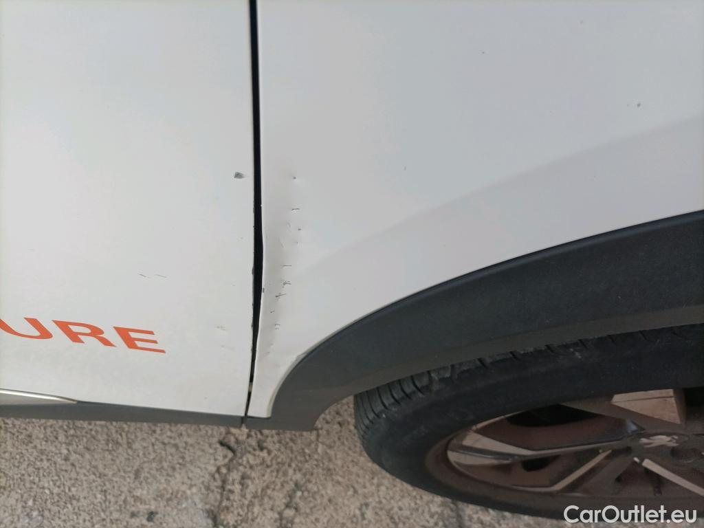  Peugeot  2008 PEUGEOT  / 2019 / 5P / todoterreno Allure BlueHDI 100 S&S BVM6 #5