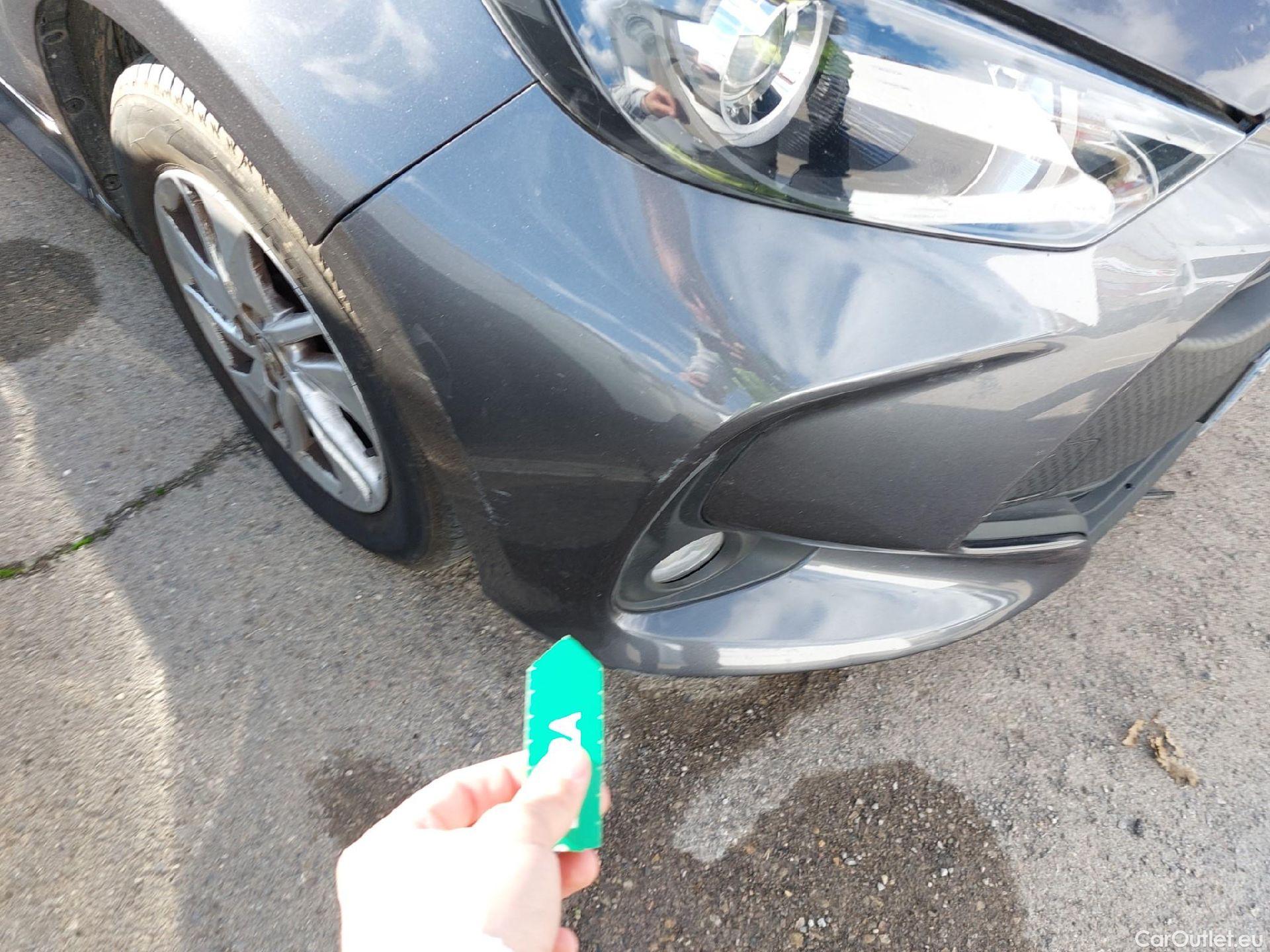  Toyota  Yaris TOYOTA  / 2020 / 5P / berlina con portón 1.5 120H Active Tech #3