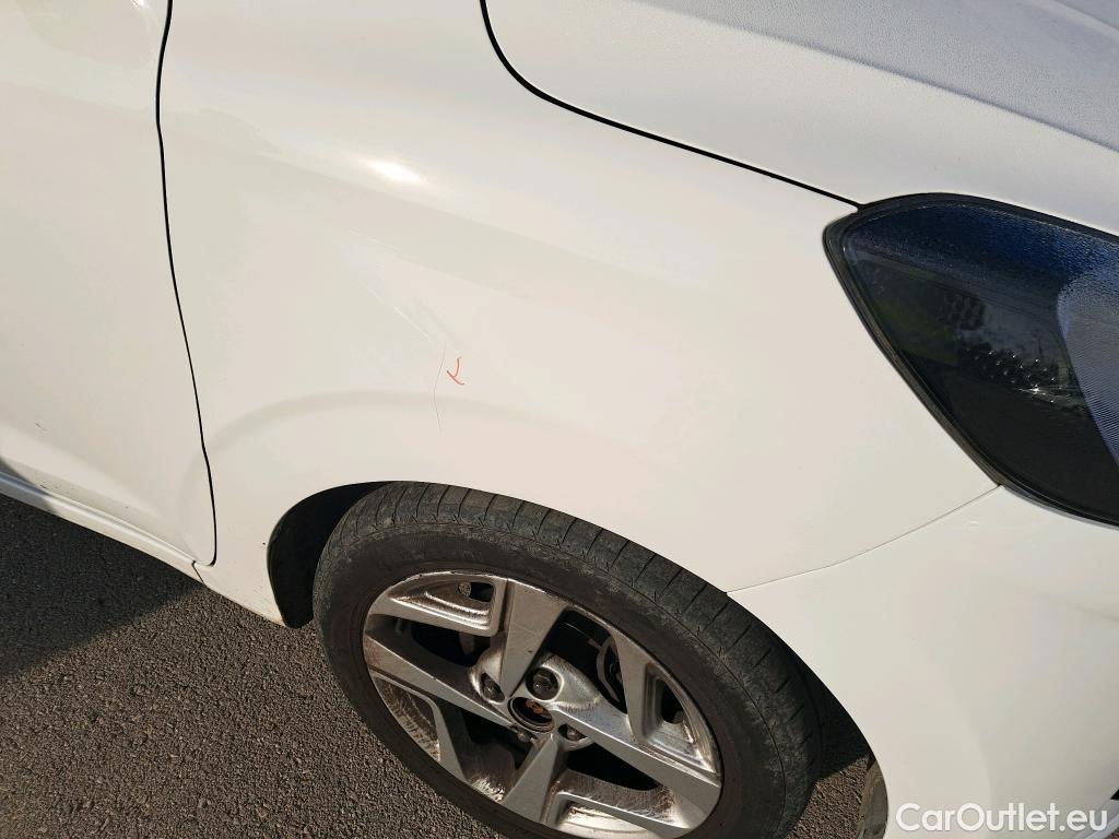  Hyundai  i10 HYUNDAI  / 2020 / 5P / berlina con portón 1.0 Klass #12