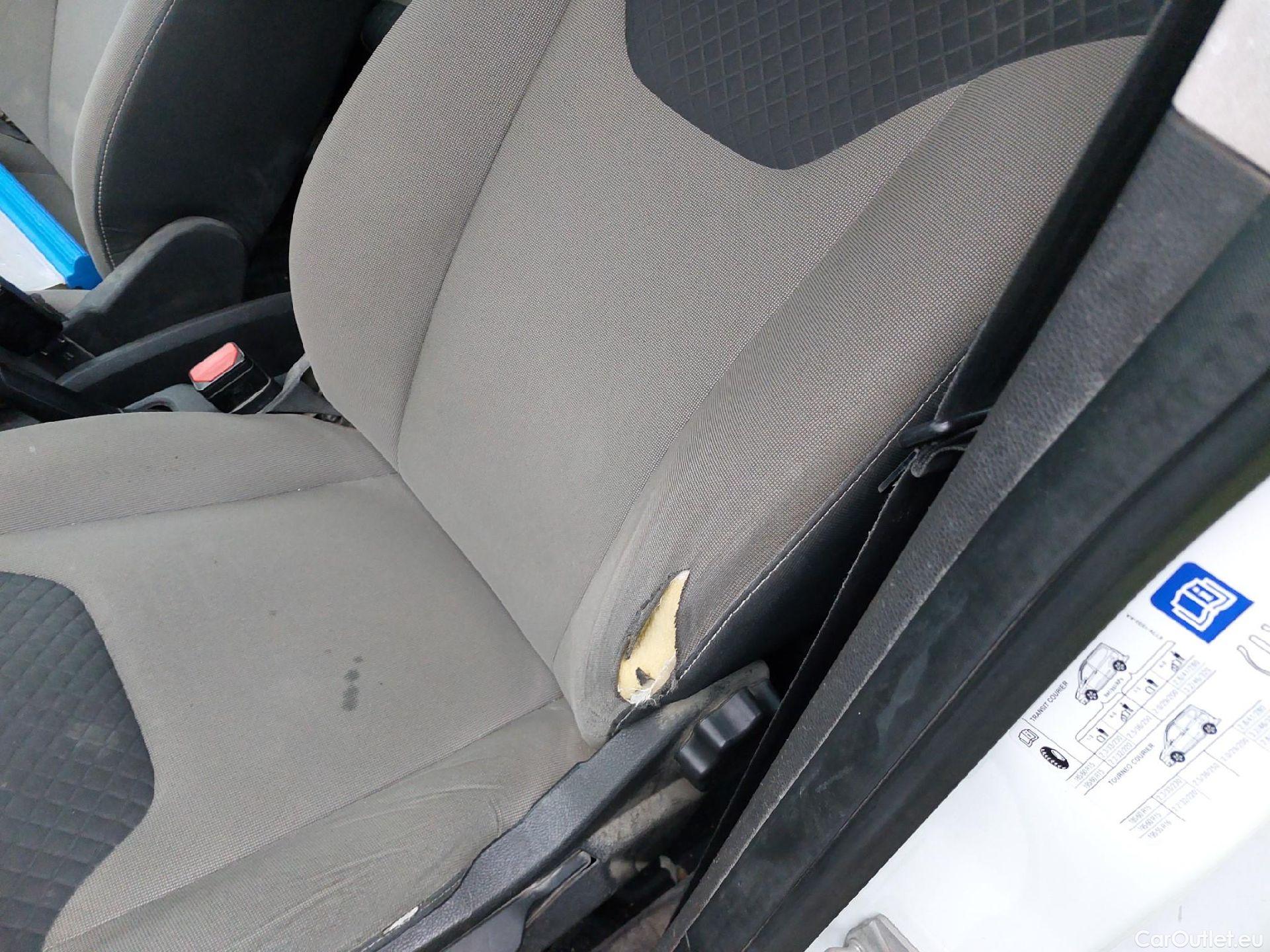  Ford  Transit Connect FORD Transit Courier / 2014 / 4P / combi Kombi 1.5 TDCi 56kW Trend #40