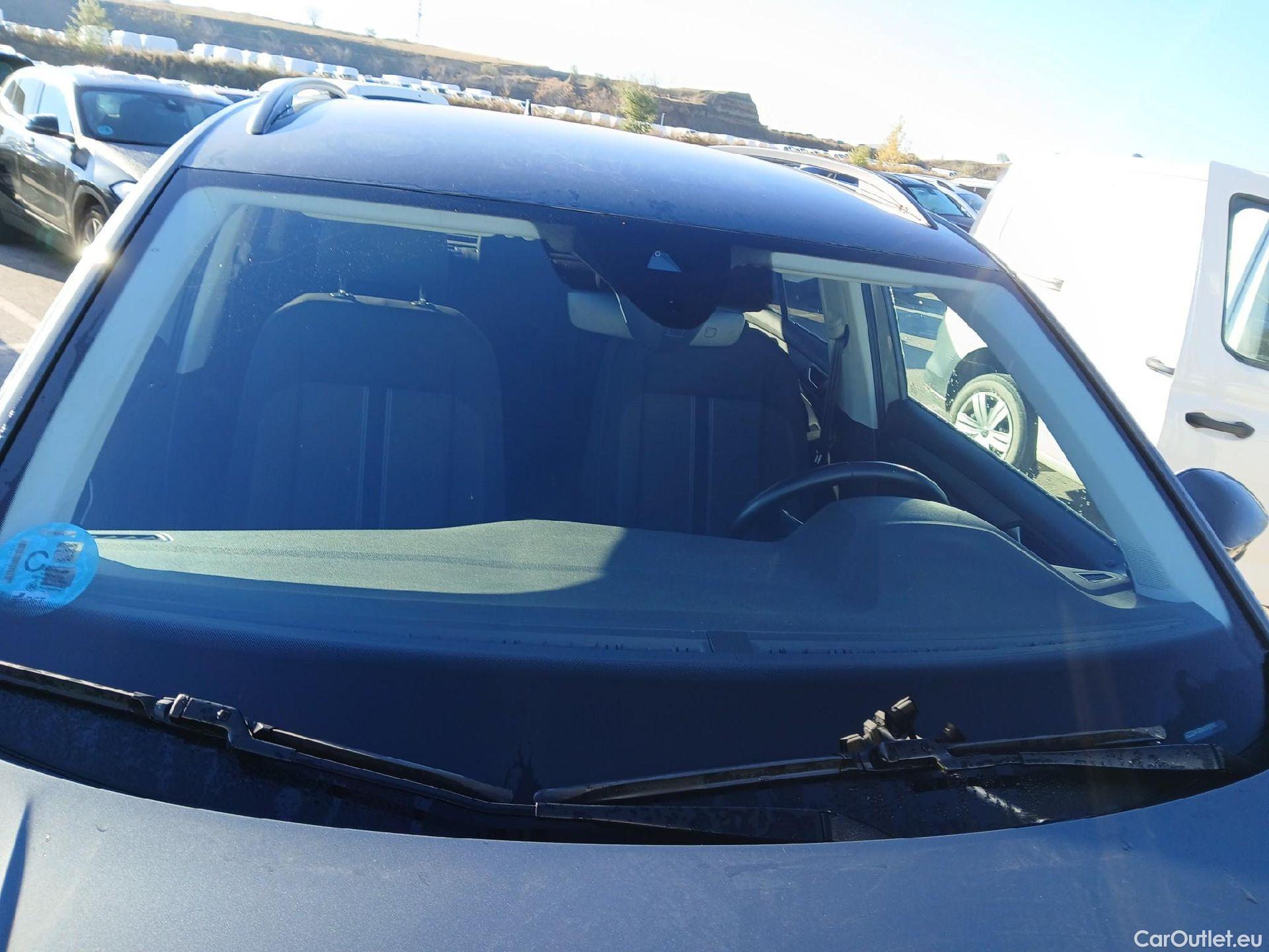  Volkswagen  T-ROC VOLKSWAGEN  / 2017 / 5P / todoterreno Advance 2.0 TDI 110kW (150CV) DSG (AC2) #4