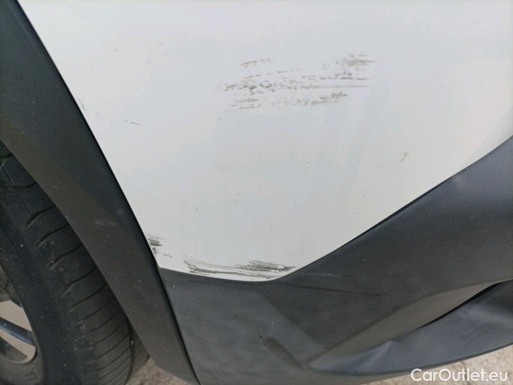  Peugeot  2008 PEUGEOT  / 2019 / 5P / todoterreno Allure BlueHDI 100 S&S BVM6 #22