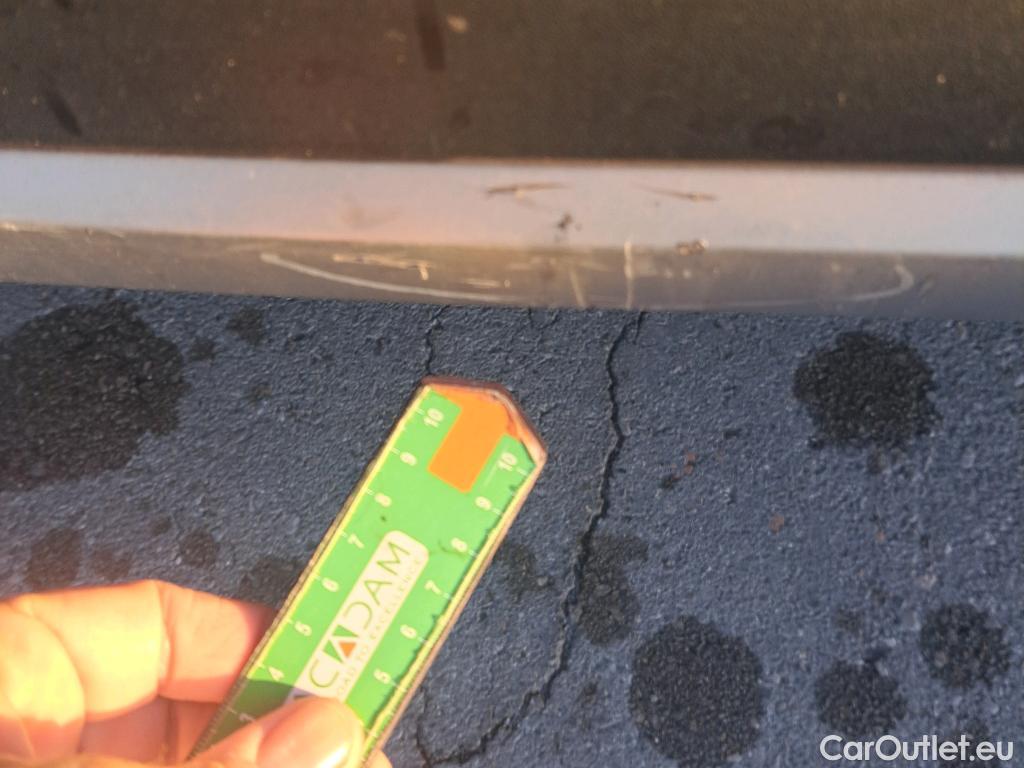  Volkswagen  T-ROC VOLKSWAGEN  / 2021 / 5P / todoterreno Life 2.0 TDI 85kW (115CV) (AC2) #34