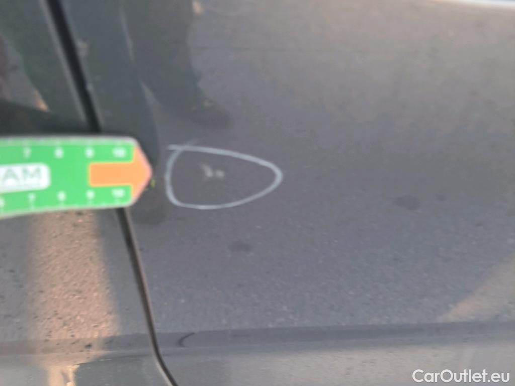  Volkswagen  T-ROC VOLKSWAGEN  / 2021 / 5P / todoterreno Life 2.0 TDI 85kW (115CV) (AC2) #50