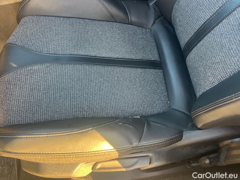  Peugeot  3008 PEUGEOT  / 2016 / 5P / todoterreno 1.5 BlueHDi 96kW (130CV) S&S Allure #5