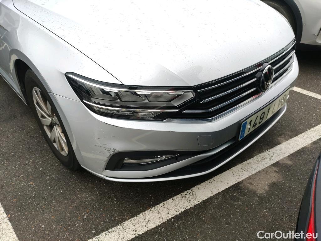 Volkswagen  Passat VOLKSWAGEN  / 2019 / 4P / sedán 2.0 TDI 110kW (150CV) #19