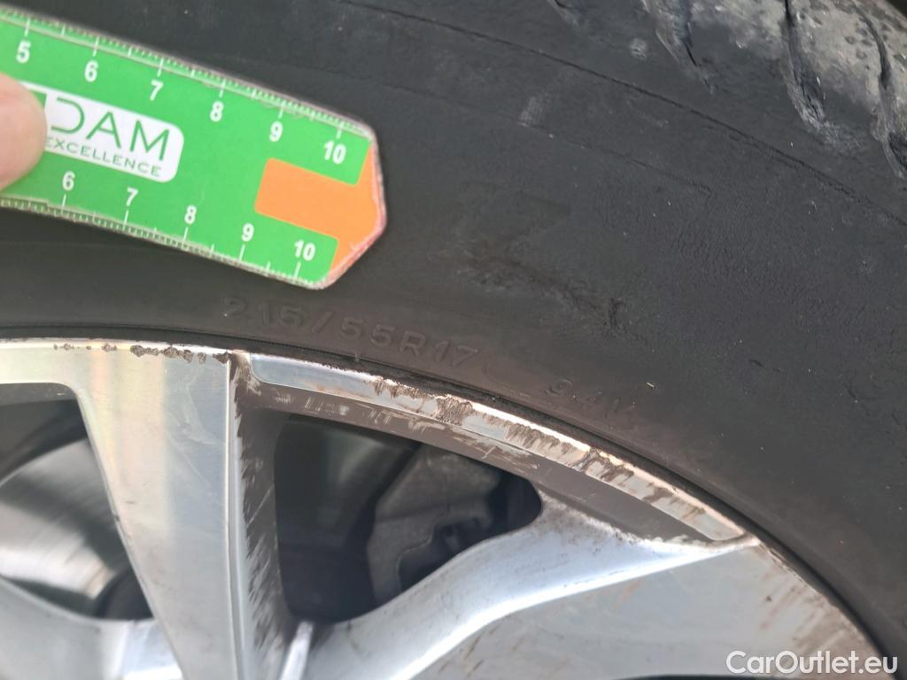  Volkswagen  T-ROC VOLKSWAGEN  / 2021 / 5P / todoterreno Life 2.0 TDI 85kW (115CV) (AC2) #3