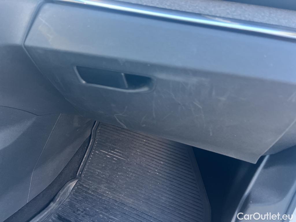  Peugeot  3008 PEUGEOT  / 2016 / 5P / todoterreno 1.5 BlueHDi 96kW (130CV) S&S Allure #11