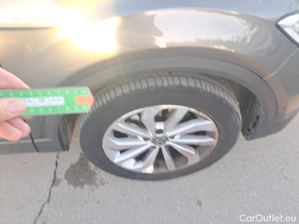  Volkswagen  T-ROC VOLKSWAGEN  / 2021 / 5P / todoterreno Life 2.0 TDI 85kW (115CV) (AC2) #13