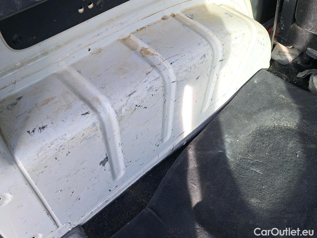  Volkswagen  Caddy VOLKSWAGEN  / 2015 / 4P / combi Profesional Kombi 2.0 TDI 75kW BMT (CX) #5