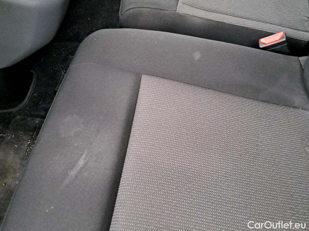  Opel  Vivaro OPEL  / 2019 / 4P / combi 1.5 Diésel 88kW (120CV) L Std Express #27