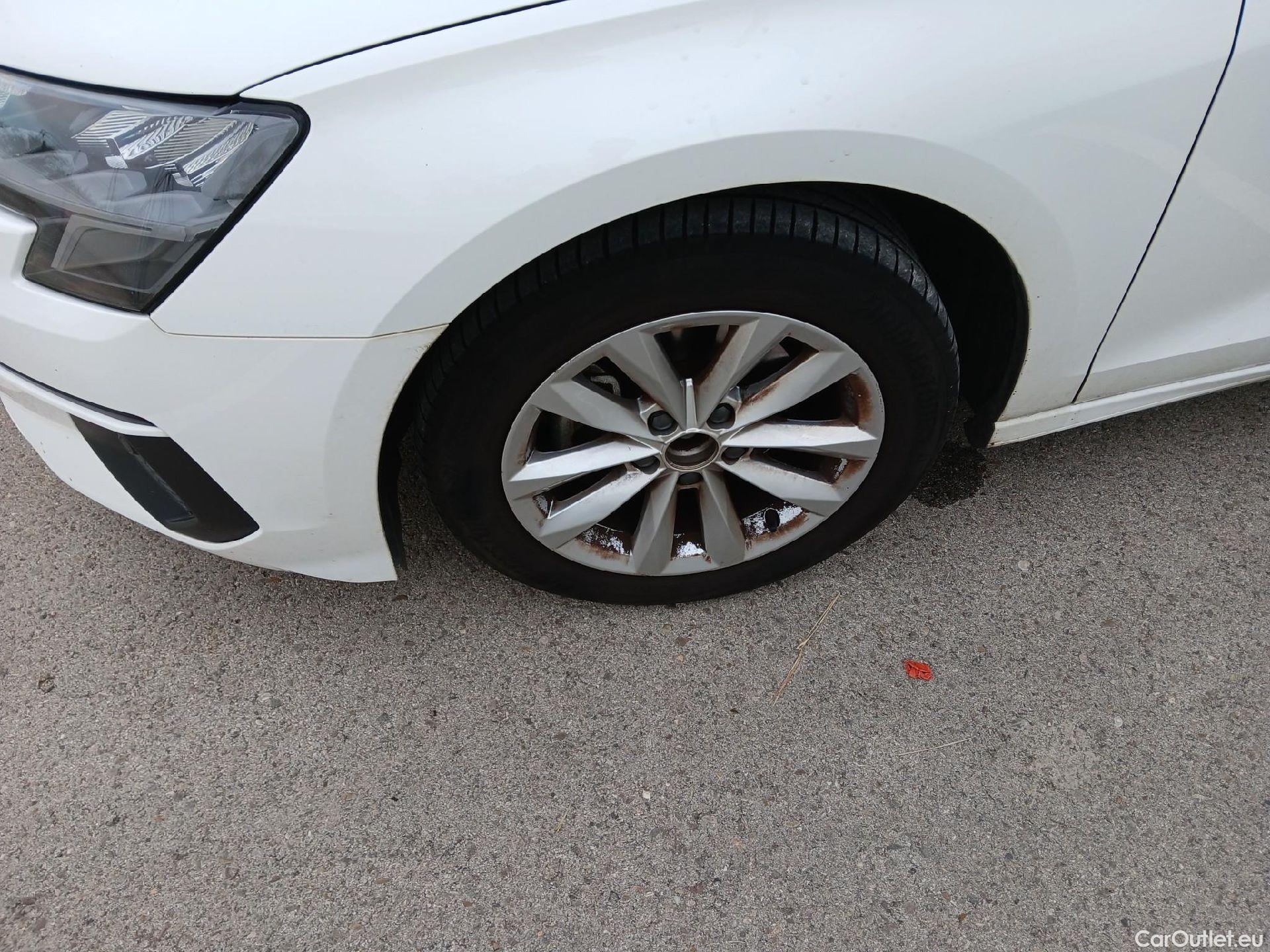  Audi  A3 AUDI  / 2020 / 5P / berlina con portón Sportback 30 TFSI 81kW (110CV) S tronic #1