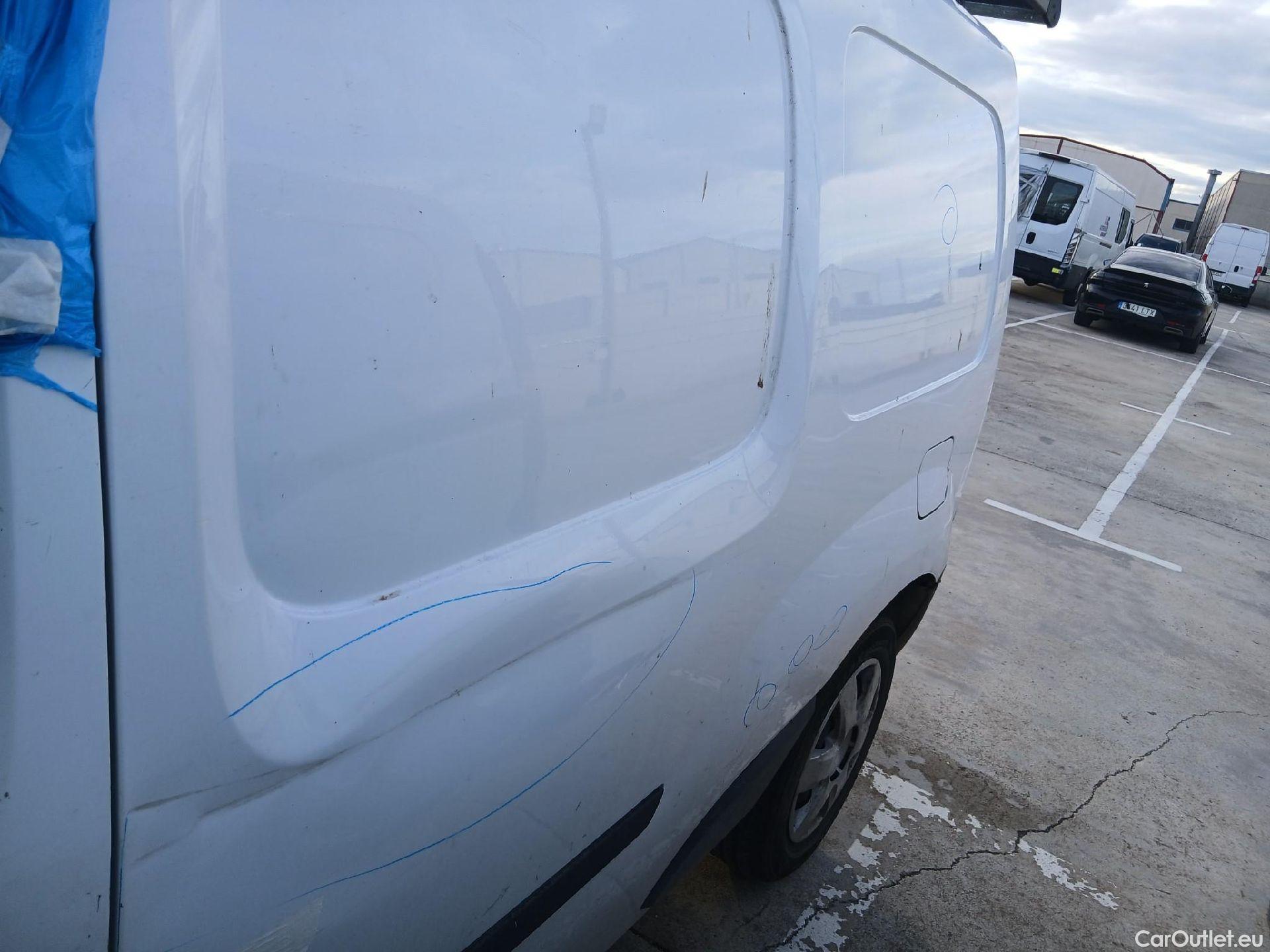  Nissan  NV200 NISSAN NV250 / 2019 / 4P / furgón 2pl 1.5dCi 70 kW (95 CV) L2H1 COMFORT #23