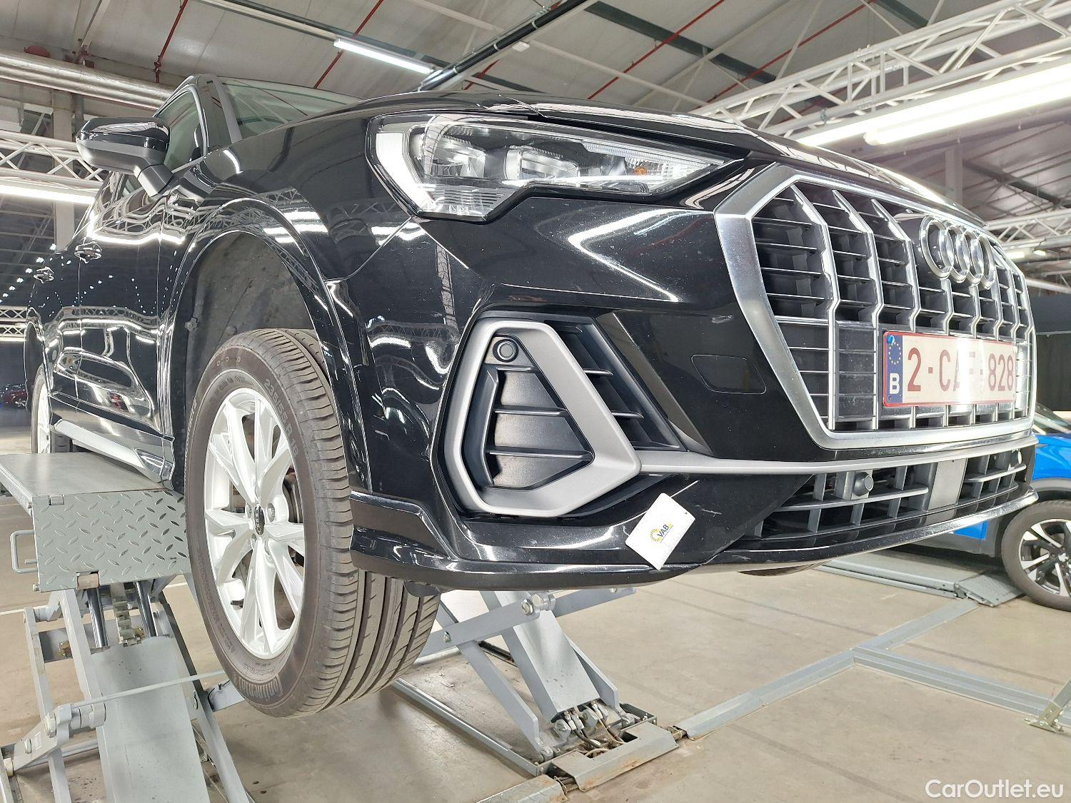  Audi  Q3 Audi,  '18, Audi  35 TDI S tronic S line Business Edition 5d #6