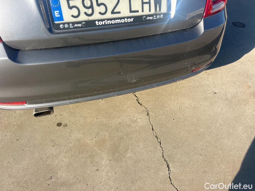  Fiat  500 FIAT  / 2015 / 3P / berlina con portón Lounge 1.2 8v 51KW (69 CV) (AC) #1