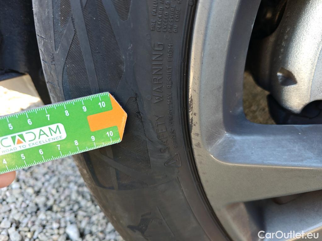  Ford  Kuga  Plug-In Hybrid ST-Line 2.5 225CV ATV E6d #13