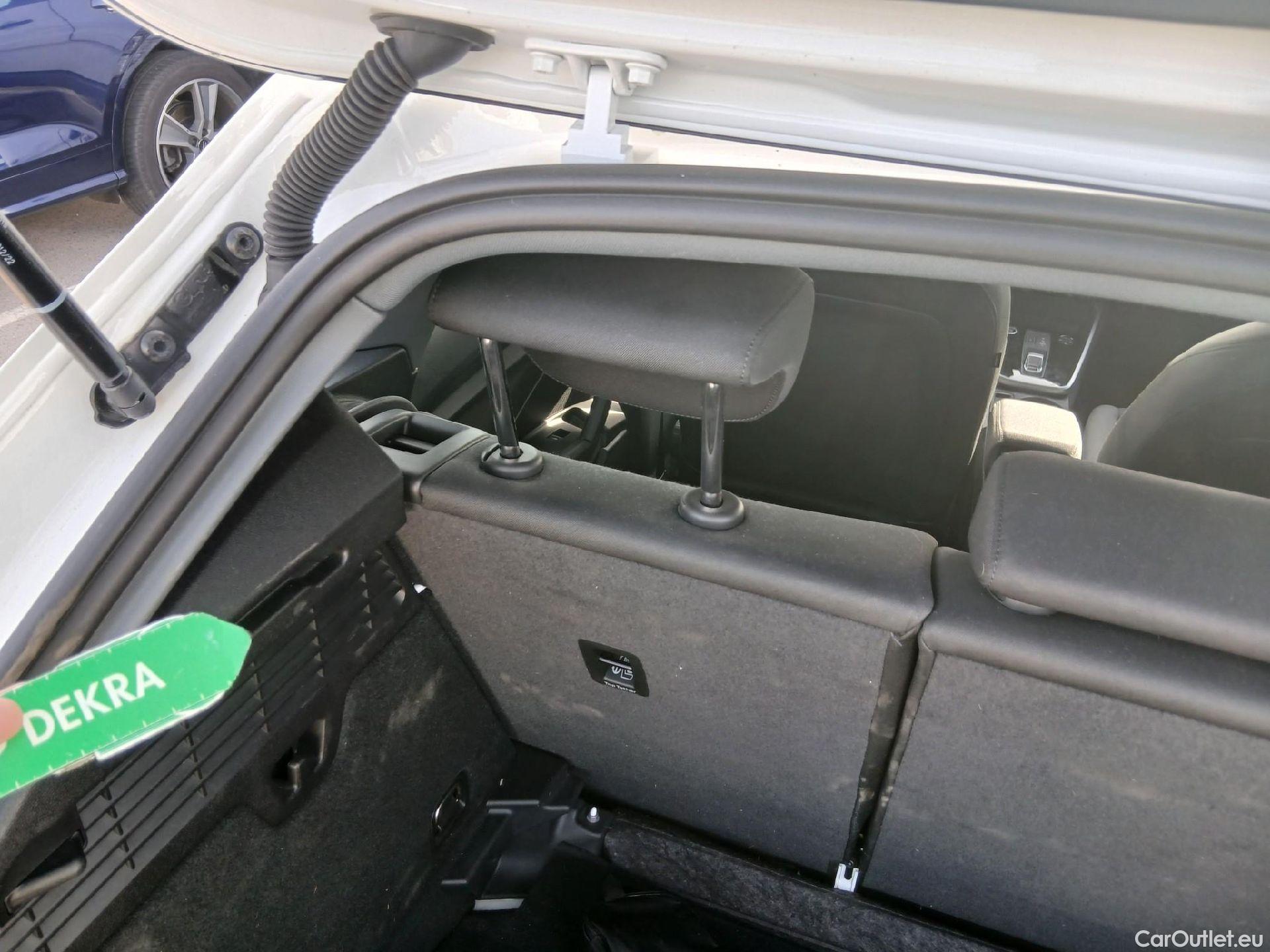  Audi  A3 AUDI  / 2020 / 5P / berlina con portón Sportback 30 TFSI 81kW (110CV) S tronic #2