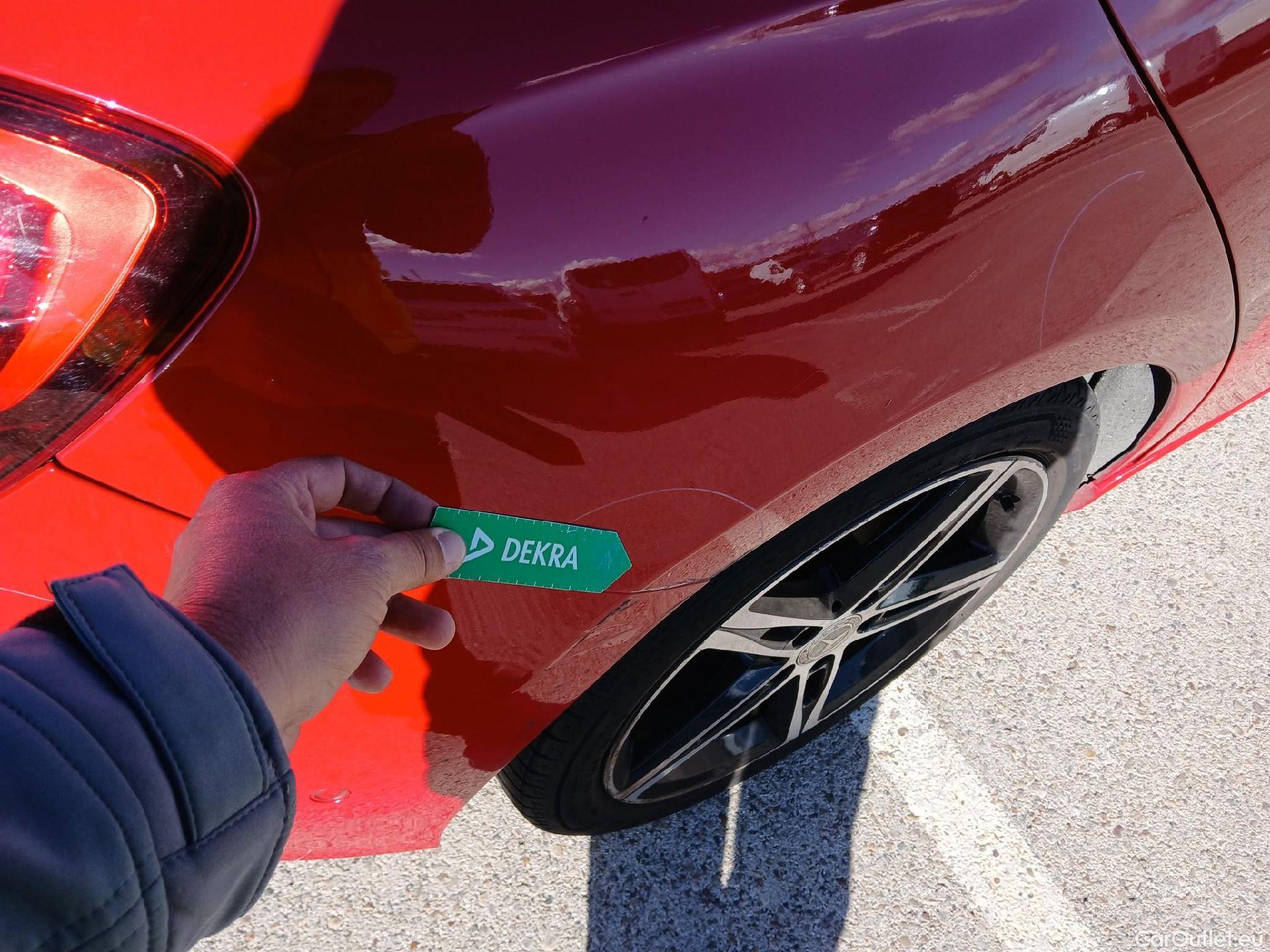  Mercedes  A-Klasse MERCEDES-BENZ Clase A / 2018 / 5P / berlina con portón A 180 d #30