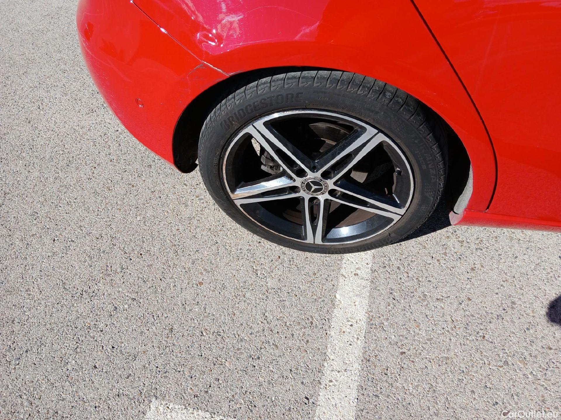  Mercedes  A-Klasse MERCEDES-BENZ Clase A / 2018 / 5P / berlina con portón A 180 d #14