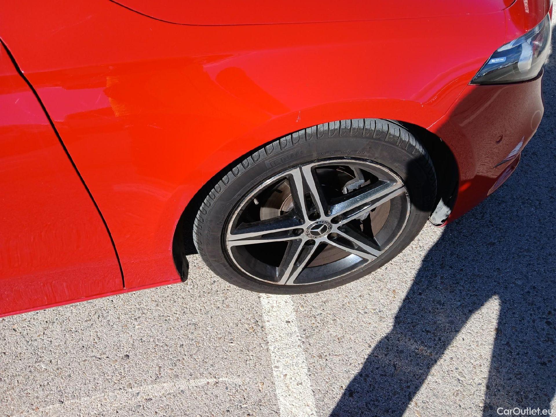  Mercedes  A-Klasse MERCEDES-BENZ Clase A / 2018 / 5P / berlina con portón A 180 d #16