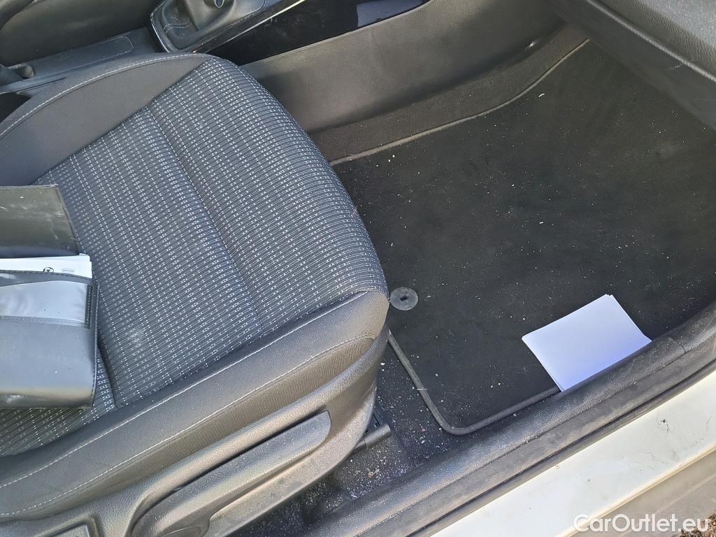  KIA  STONIC KIA  / 2017 / 5P / todoterreno 1.0 T-GDi 88kW (120CV) MHEV iMT Drive #29