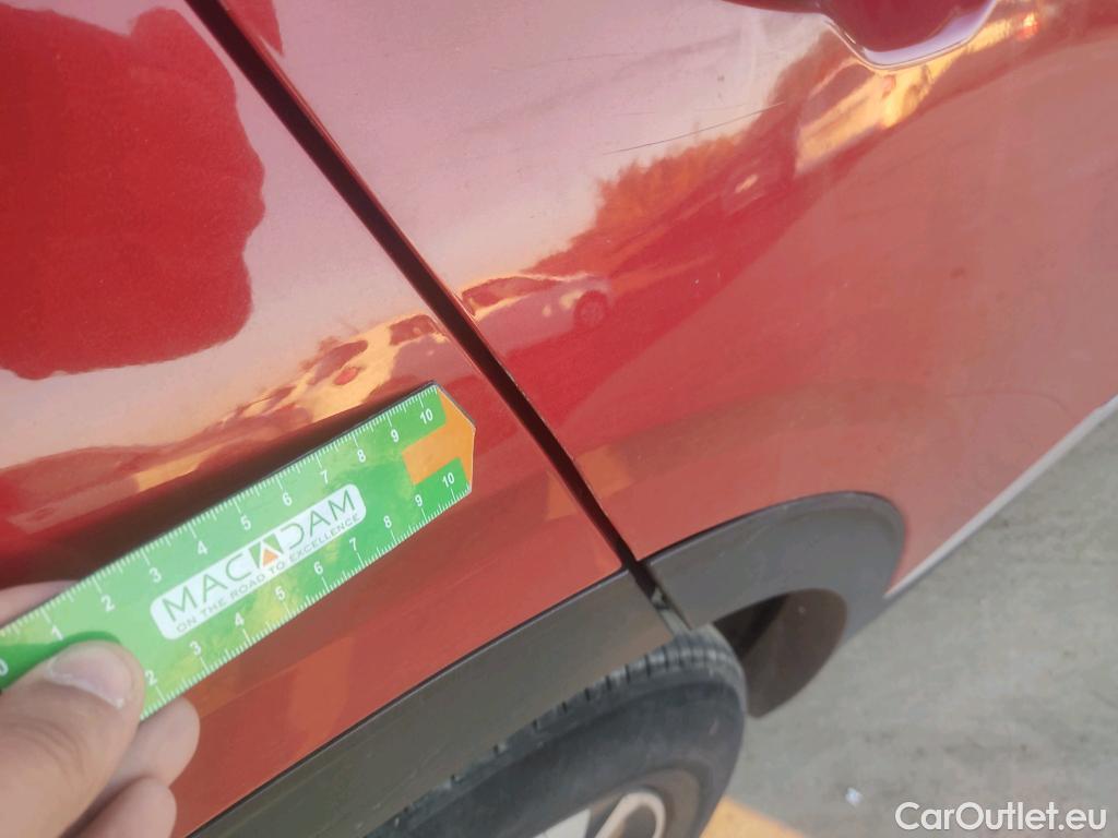  KIA  Sportage KIA  / 2022 / 5P / todoterreno 1.6 CRDi MHEV 100kW (136CV) Drive 4X2 #4