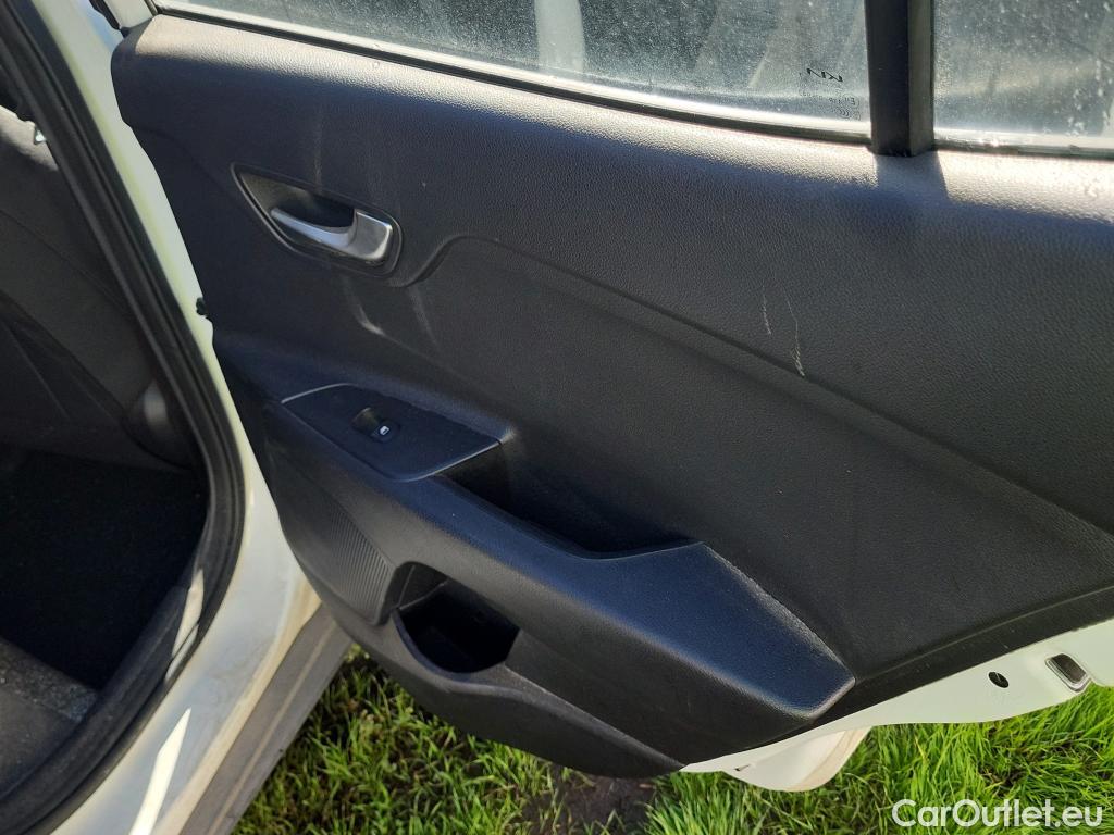  KIA  STONIC KIA  / 2017 / 5P / todoterreno 1.0 T-GDi 88kW (120CV) MHEV iMT Drive #19