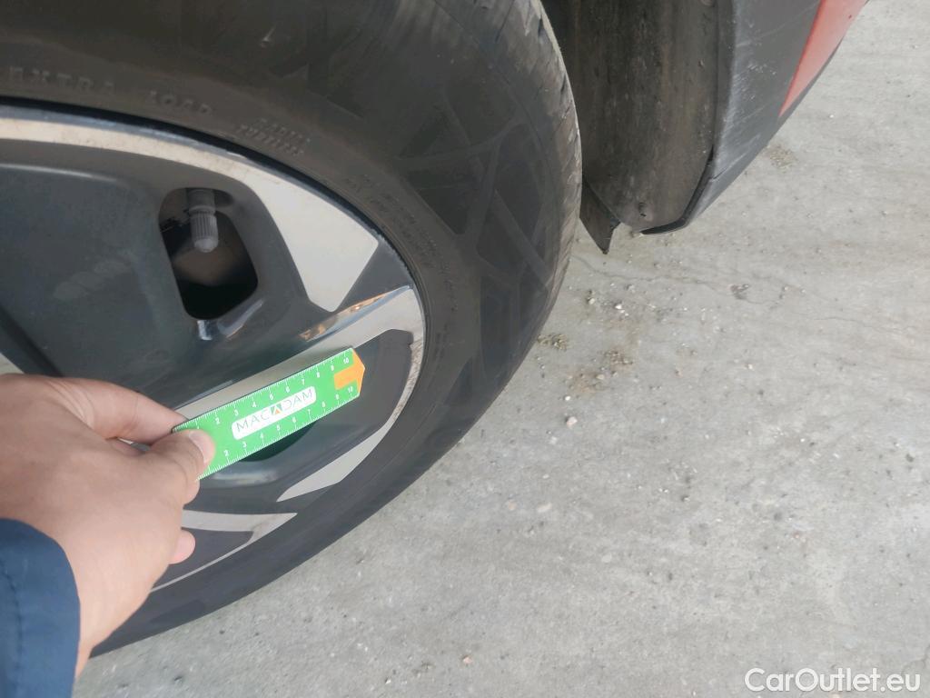  KIA  Sportage KIA  / 2022 / 5P / todoterreno 1.6 CRDi MHEV 100kW (136CV) Drive 4X2 #2