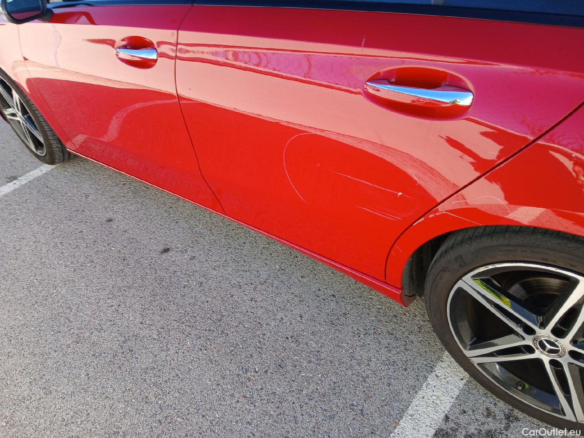  Mercedes  A-Klasse MERCEDES-BENZ Clase A / 2018 / 5P / berlina con portón A 180 d #24