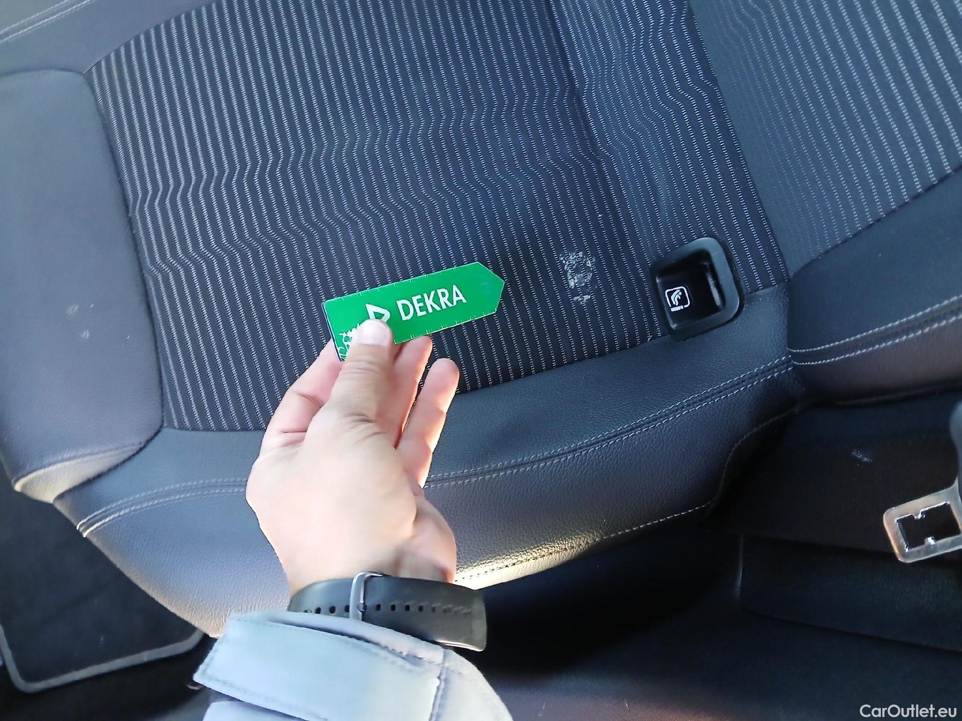  Mercedes  A-Klasse MERCEDES-BENZ Clase A / 2018 / 5P / berlina con portón A 180 d #7