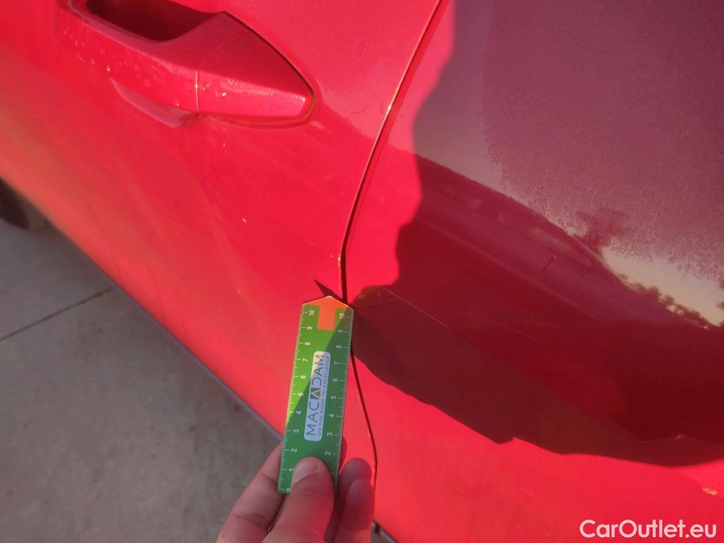  KIA  Sportage KIA  / 2022 / 5P / todoterreno 1.6 CRDi MHEV 100kW (136CV) Drive 4X2 #37