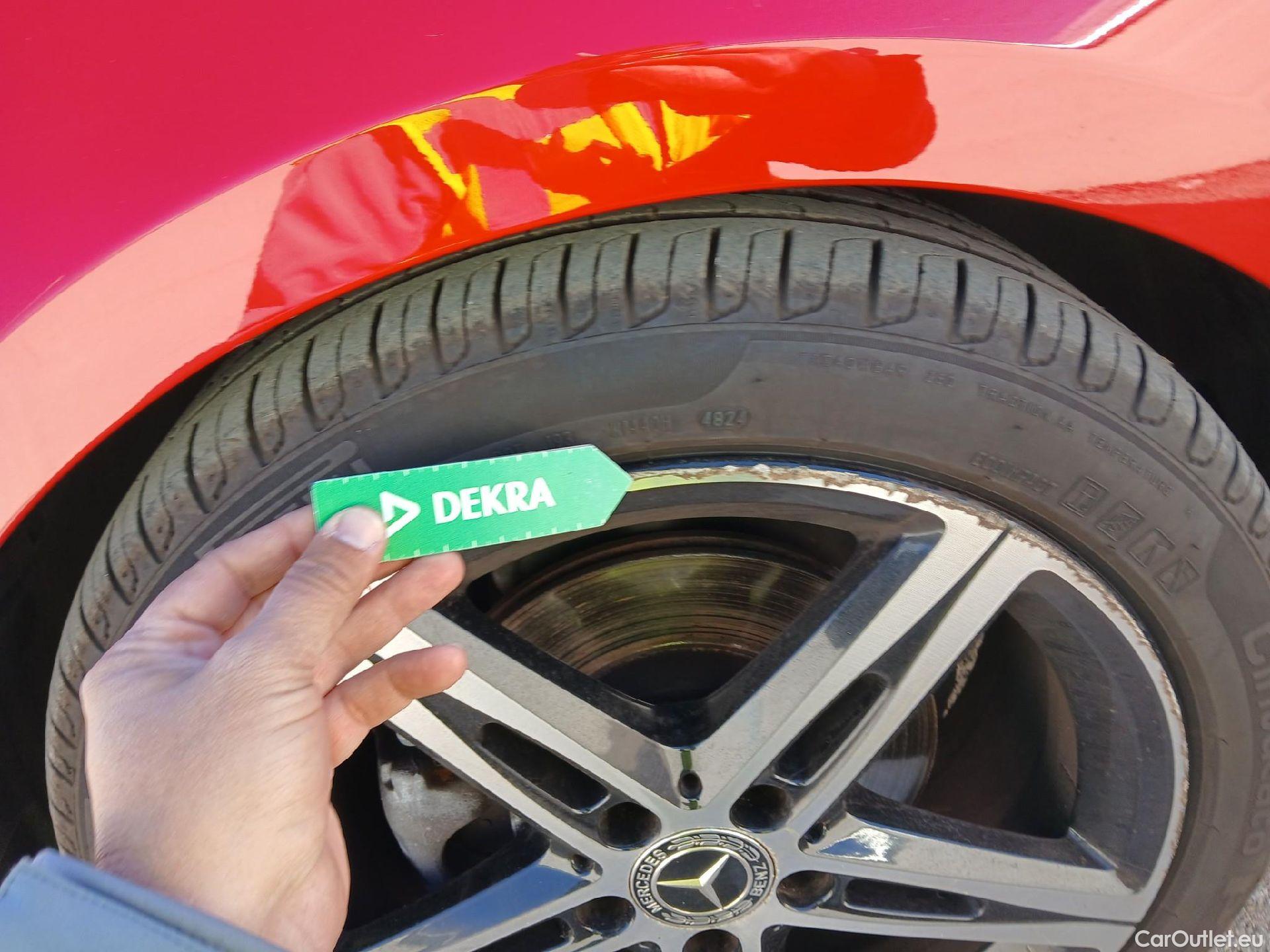  Mercedes  A-Klasse MERCEDES-BENZ Clase A / 2018 / 5P / berlina con portón A 180 d #9