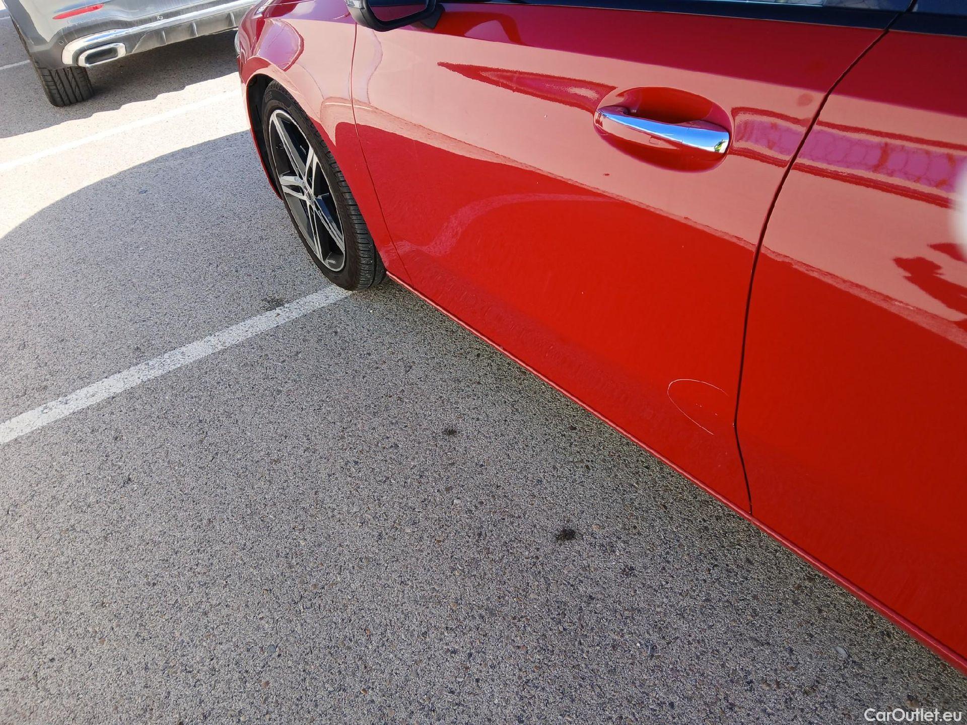  Mercedes  A-Klasse MERCEDES-BENZ Clase A / 2018 / 5P / berlina con portón A 180 d #21