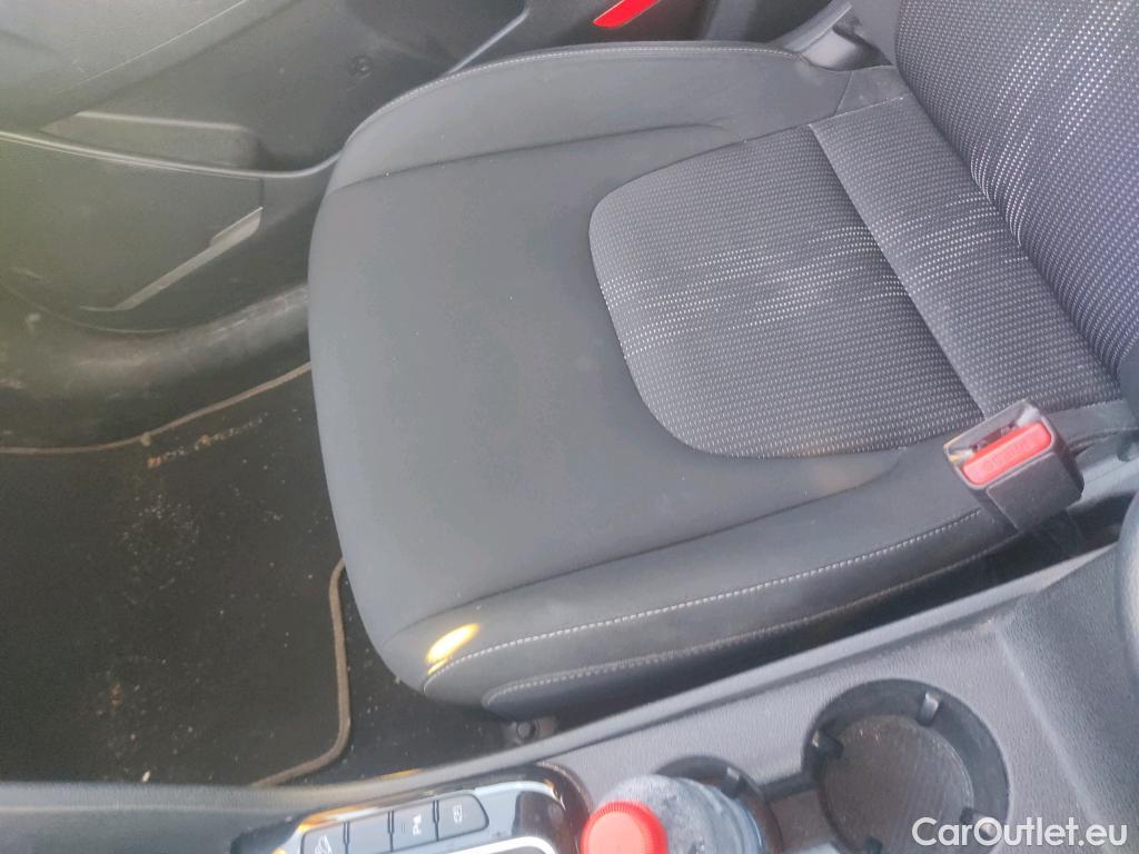  KIA  Sportage KIA  / 2022 / 5P / todoterreno 1.6 CRDi MHEV 100kW (136CV) Drive 4X2 #11