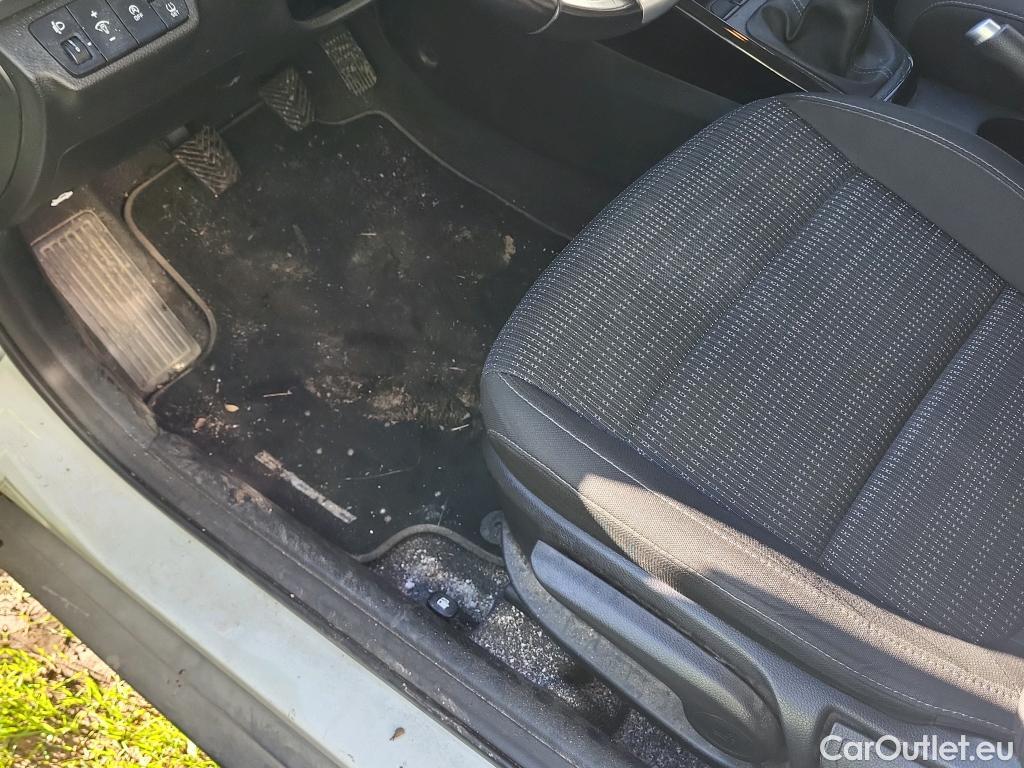  KIA  STONIC KIA  / 2017 / 5P / todoterreno 1.0 T-GDi 88kW (120CV) MHEV iMT Drive #15