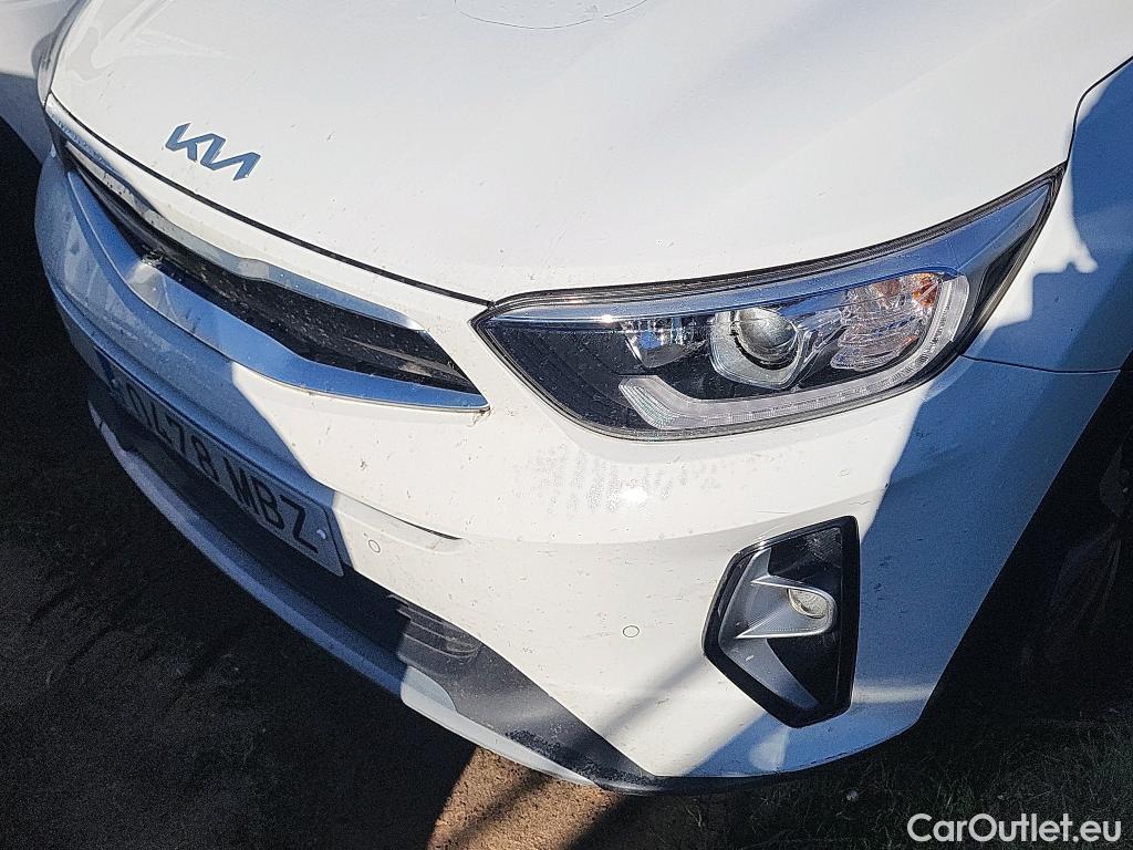  KIA  STONIC KIA  / 2017 / 5P / todoterreno 1.0 T-GDi 88kW (120CV) MHEV iMT Drive #25