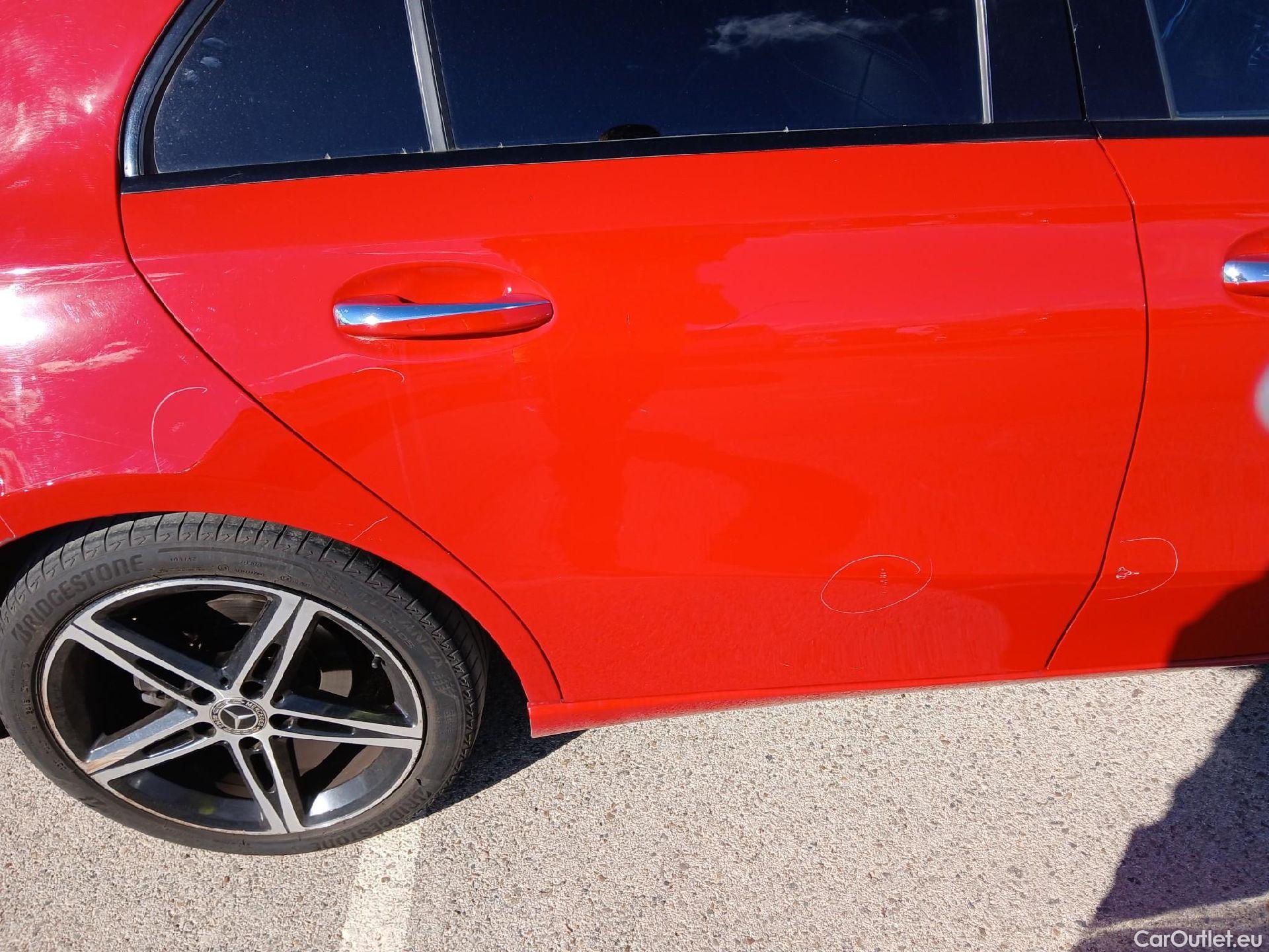  Mercedes  A-Klasse MERCEDES-BENZ Clase A / 2018 / 5P / berlina con portón A 180 d #32